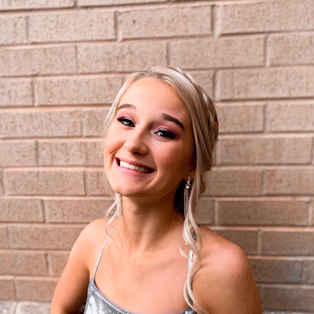 Meet your Posher, Alyssa